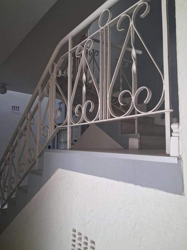 To Let 1 Bedroom Property for Rent in Oranjezicht Western Cape